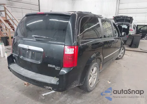 2010 Dodge Grand Caravan Crew from USA, damaged, VIN 2D4RN6DX8AR379052